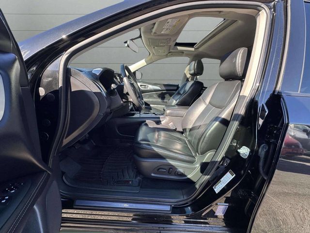 2017 Nissan Pathfinder 4x4 SL - 22940953 - 11