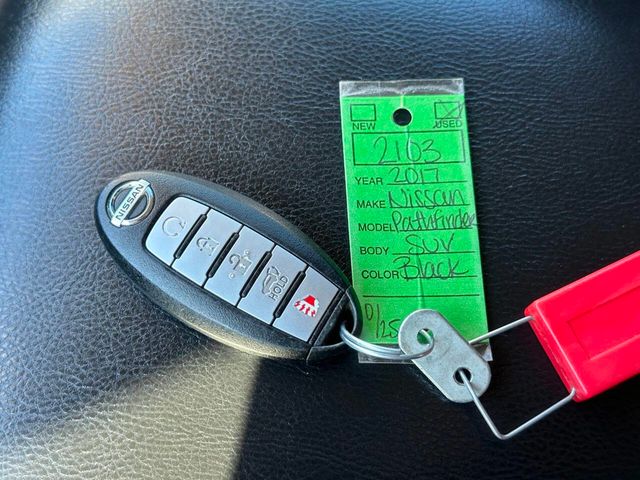 2017 Nissan Pathfinder 4x4 SL - 22940953 - 64