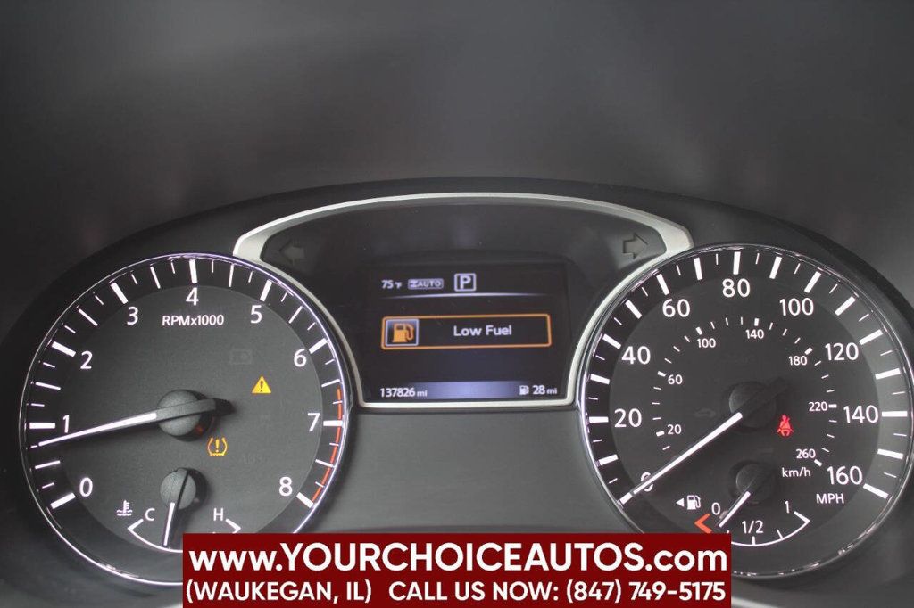 2017 Nissan Pathfinder 4x4 SV - 22871828 - 29