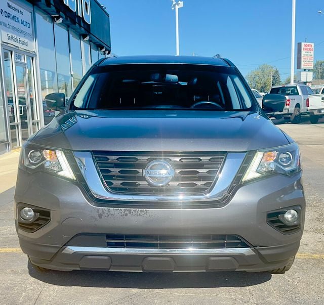 2017 Nissan Pathfinder FWD Platinum - 22611222 - 5