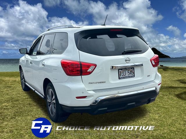2017 Nissan Pathfinder FWD SV - 23015539 - 4