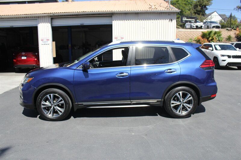 2017 Nissan Rogue  - 22454404 - 3