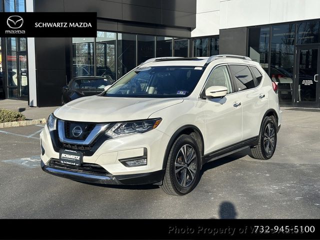 Used 2017 Nissan Rogue SL with VIN JN8AT2MV9HW283234 for sale in Riverhead, NY