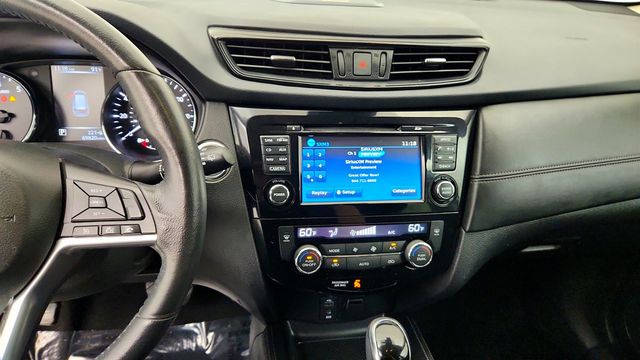 2017 Nissan Rogue 2017.5 AWD SL w/ Premium Package - 23040008 - 17