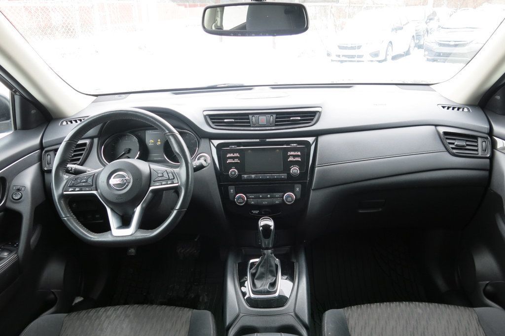 2017 Nissan Rogue 2017.5 AWD SV - 22980411 - 18