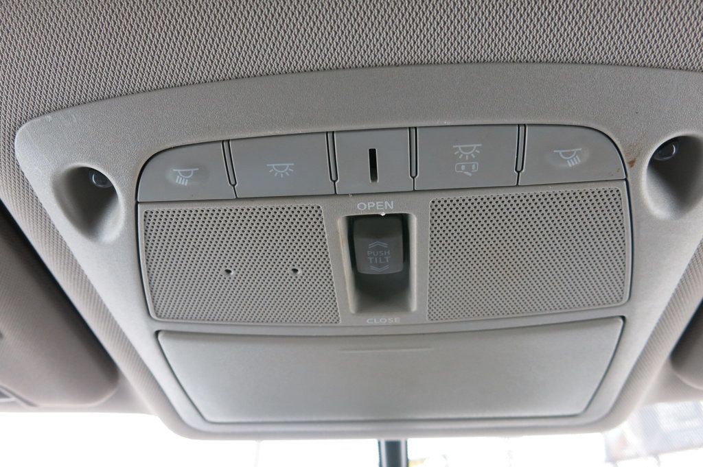 2017 Nissan Rogue 2017.5 AWD SV - 22980411 - 25