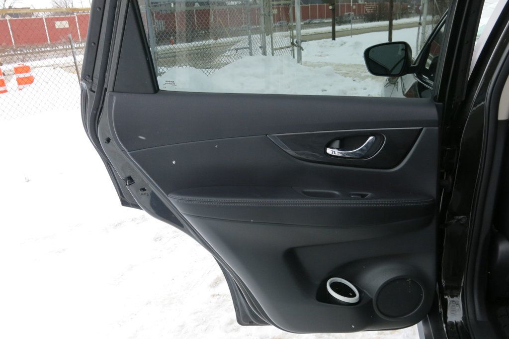 2017 Nissan Rogue 2017.5 AWD SV - 22980411 - 47