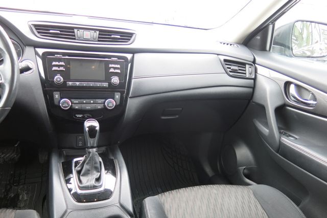 2017 Nissan Rogue 2017.5 AWD SV - 22980411 - 53