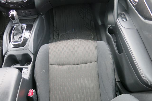 2017 Nissan Rogue 2017.5 AWD SV - 22980411 - 56