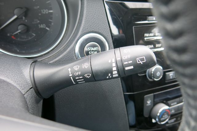 2017 Nissan Rogue 2017.5 AWD SV - 22980411 - 65