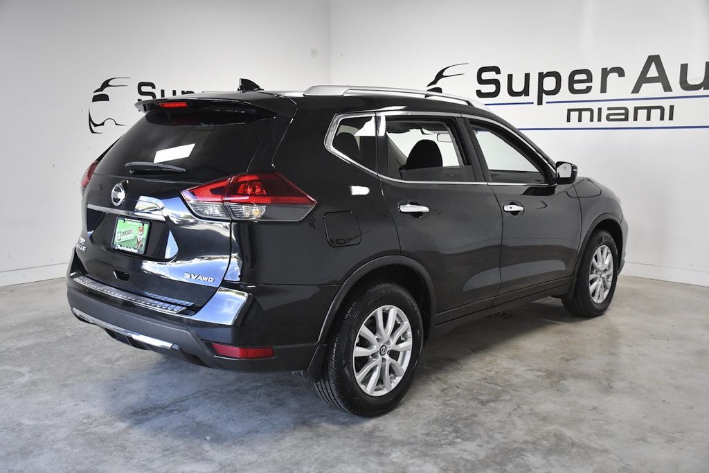 2017 Nissan Rogue 2017.5 AWD SV - 23083976 - 3
