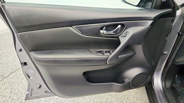 2017 Nissan Rogue 2017.5 AWD SV - 22972361 - 9