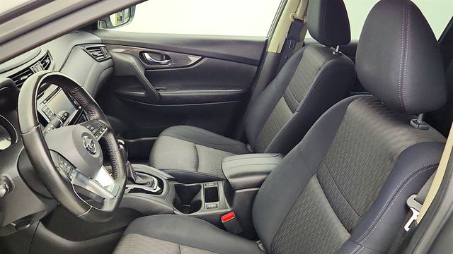 2017 Nissan Rogue 2017.5 AWD SV w/ SV Premium Package & Navigation - 23042569 - 9