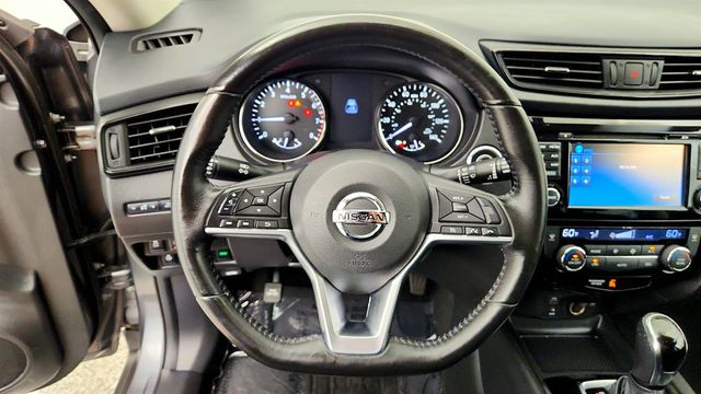 2017 Nissan Rogue 2017.5 AWD SV w/ SV Premium Package & Navigation - 23042569 - 12