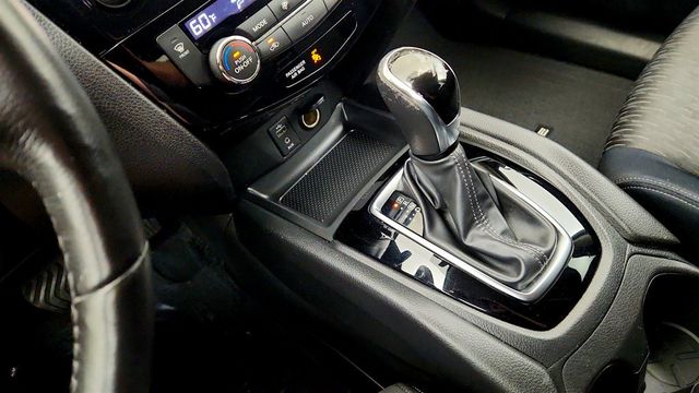 2017 Nissan Rogue 2017.5 AWD SV w/ SV Premium Package & Navigation - 23042569 - 15