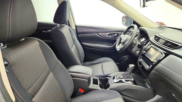 2017 Nissan Rogue 2017.5 AWD SV w/ SV Premium Package & Navigation - 23042569 - 22