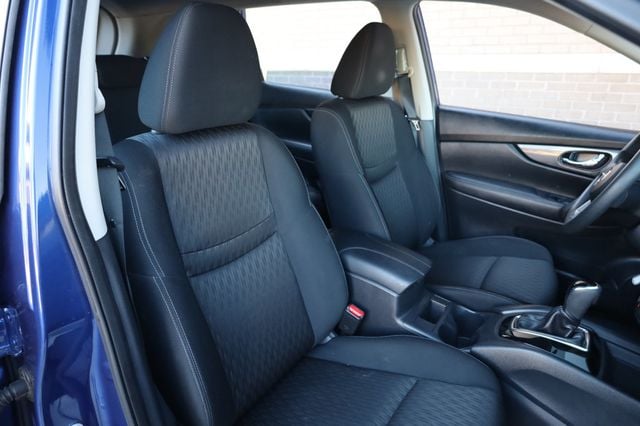 2017 Nissan Rogue 2017.5 FWD S - 22925255 - 26