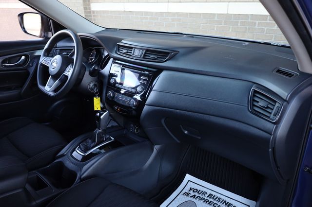 2017 Nissan Rogue 2017.5 FWD S - 22925255 - 28