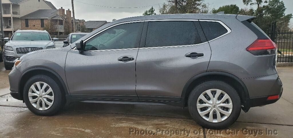 2017 Nissan Rogue 2017.5 FWD S - 22723917 - 19