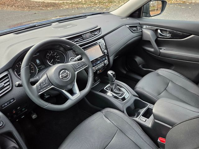 2017 Nissan Rogue AWD SL - 22955602 - 13