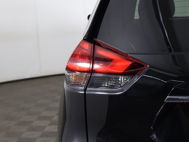 2017 Nissan Rogue AWD SV - 23057649 - 15