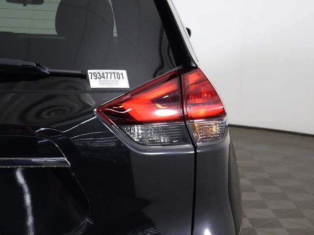 2017 Nissan Rogue AWD SV - 23057649 - 16