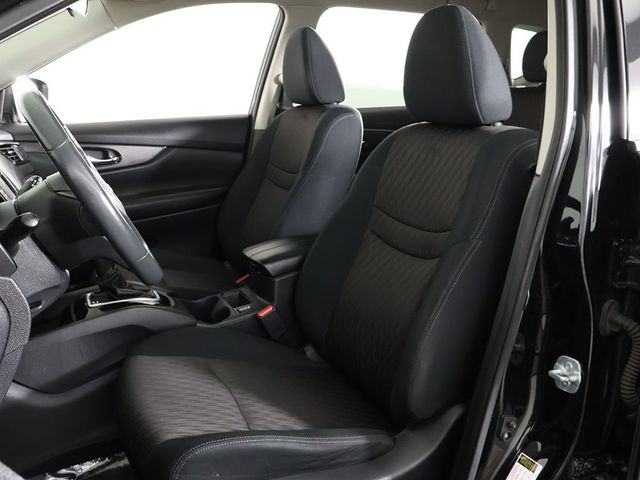 2017 Nissan Rogue AWD SV - 23057649 - 31