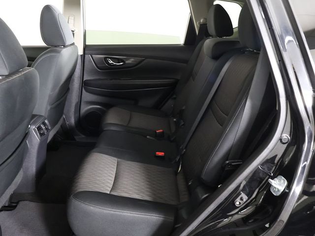 2017 Nissan Rogue AWD SV - 23057649 - 33