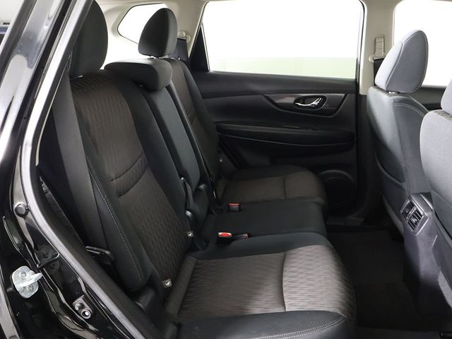 2017 Nissan Rogue AWD SV - 23057649 - 34