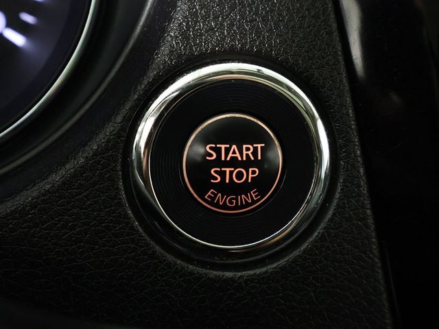 2017 Nissan Rogue AWD SV - 23057649 - 40