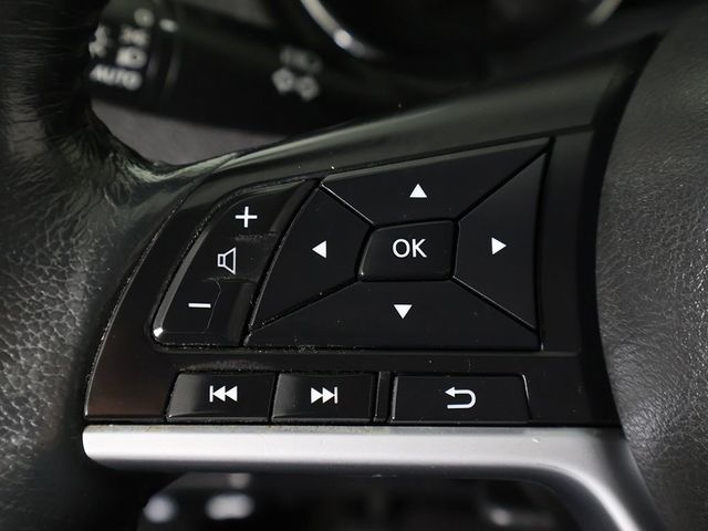 2017 Nissan Rogue AWD SV - 23057649 - 42