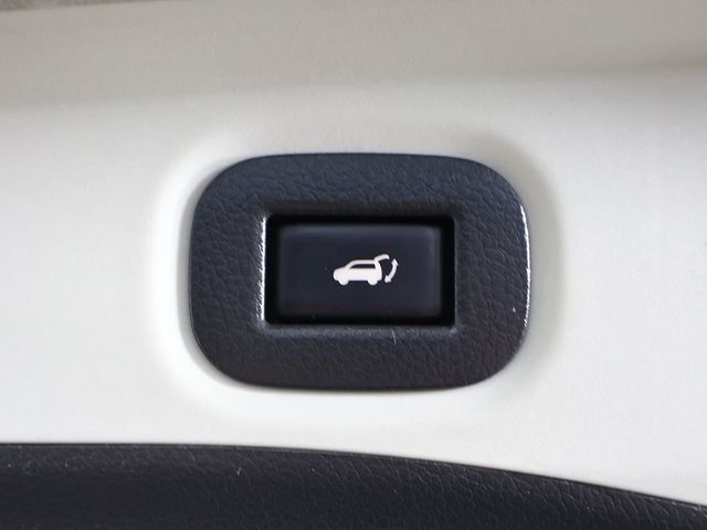 2017 Nissan Rogue AWD SV - 23057649 - 52