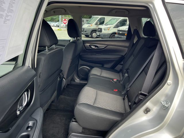 2017 Nissan Rogue AWD SV - 23070733 - 11