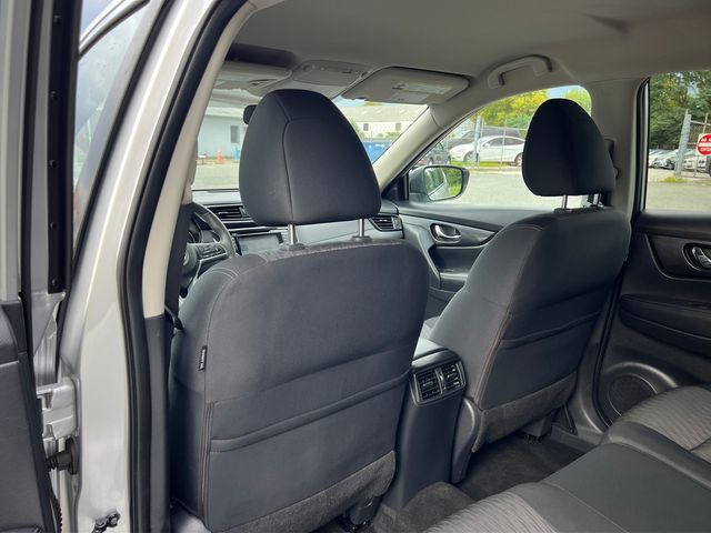 2017 Nissan Rogue AWD SV - 23070733 - 12