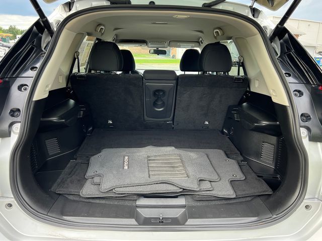 2017 Nissan Rogue AWD SV - 23070733 - 14