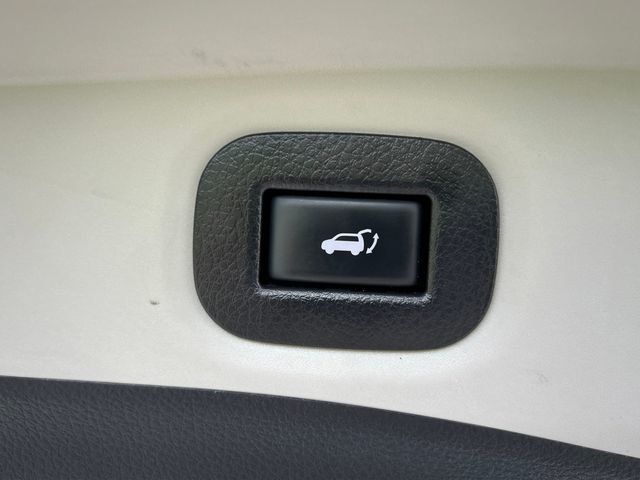 2017 Nissan Rogue AWD SV - 23070733 - 15