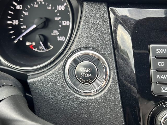 2017 Nissan Rogue AWD SV - 23070733 - 25