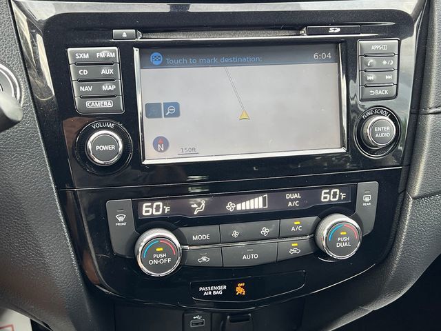 2017 Nissan Rogue AWD SV - 23070733 - 26