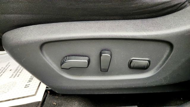 2017 Nissan Rogue AWD SV - 23028897 - 10