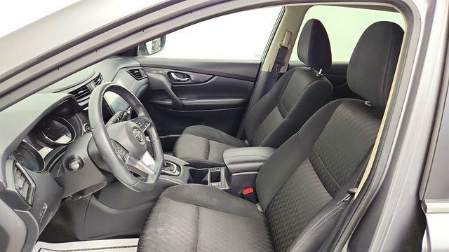 2017 Nissan Rogue AWD SV - 23028897 - 17
