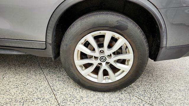 2017 Nissan Rogue AWD SV - 23028897 - 8
