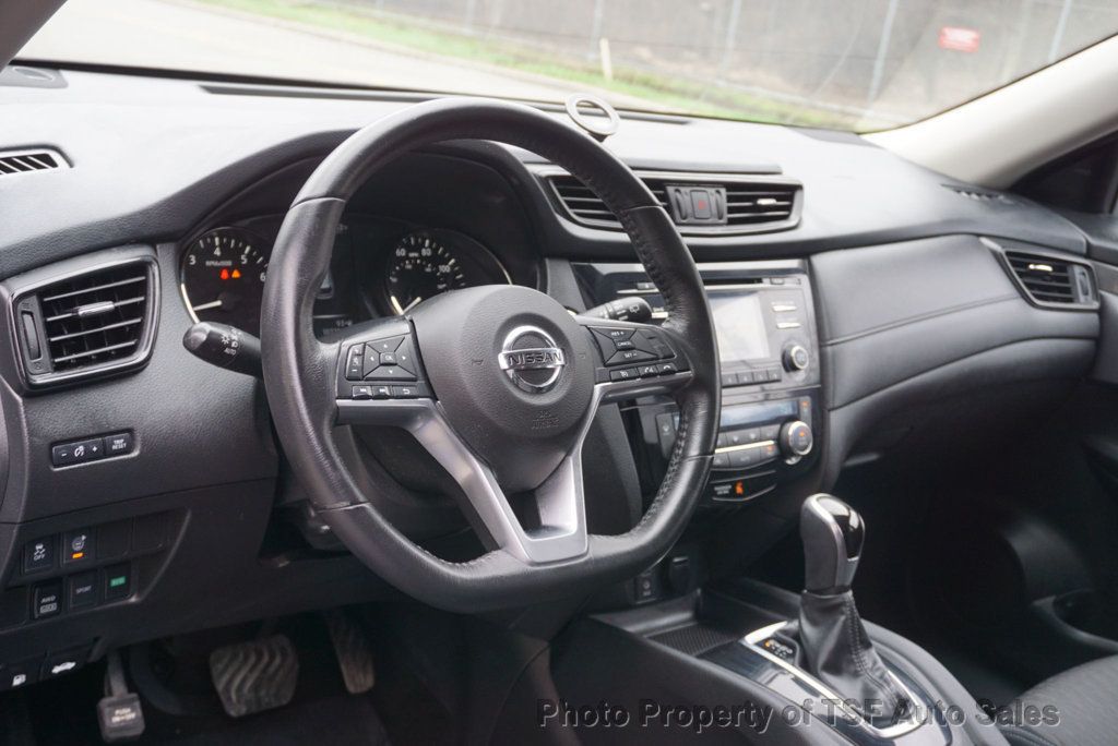 2017 Nissan Rogue AWD SV - 23007697 - 14