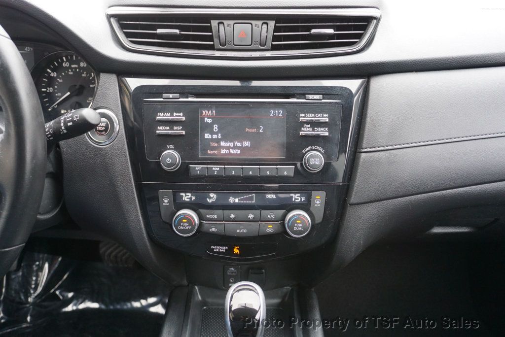 2017 Nissan Rogue AWD SV - 23007697 - 16