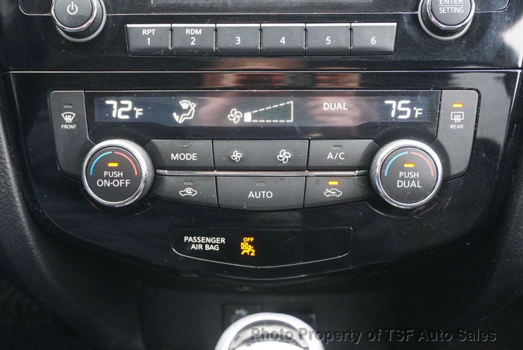 2017 Nissan Rogue AWD SV - 23007697 - 19