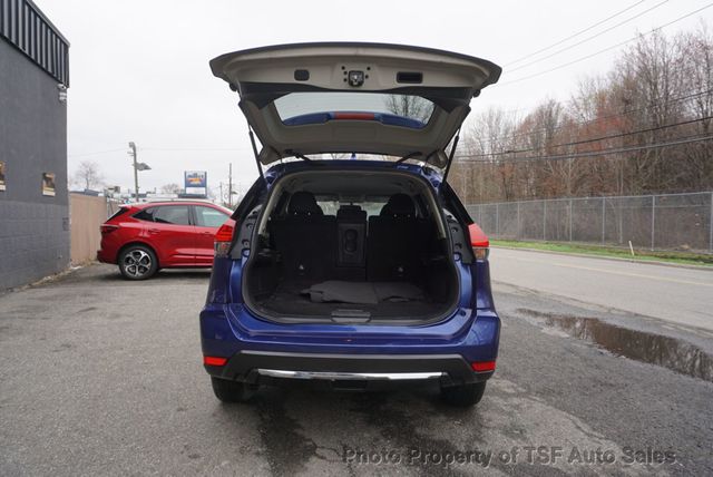 2017 Nissan Rogue AWD SV - 23007697 - 25