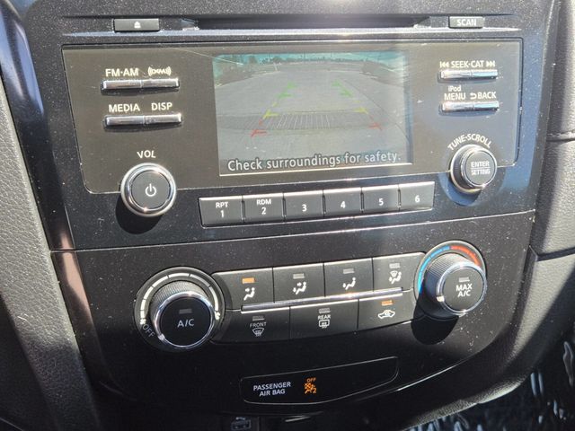 2017 Nissan Rogue FWD S - 22949392 - 18