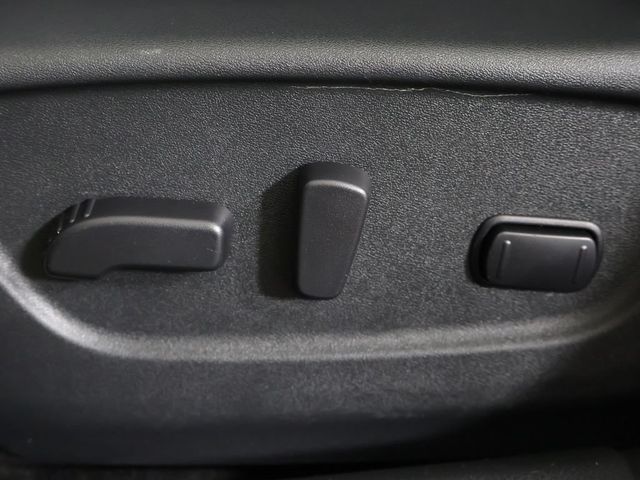 2017 Nissan Rogue FWD S - 23012080 - 28