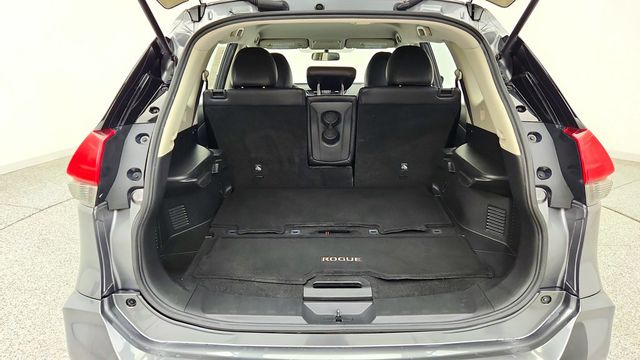 2017 Nissan Rogue FWD S - 23091262 - 19