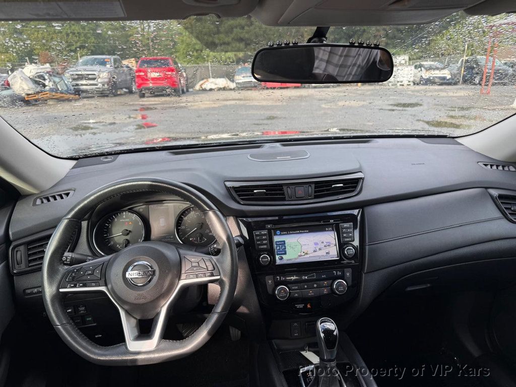 2017 Nissan Rogue FWD SV - 22928645 - 12