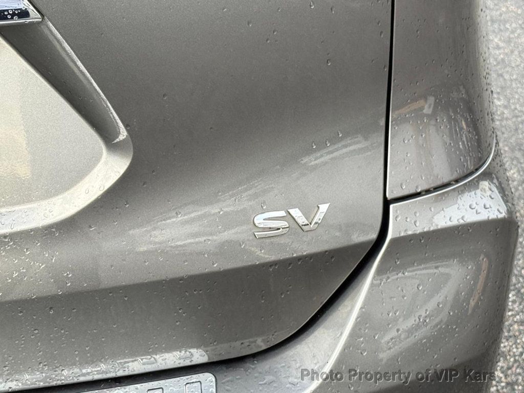2017 Nissan Rogue FWD SV - 22928645 - 20